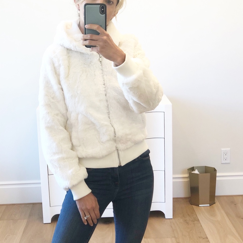 White Full Zip Up Faux Fur Hoodie - Picture 2 of 7